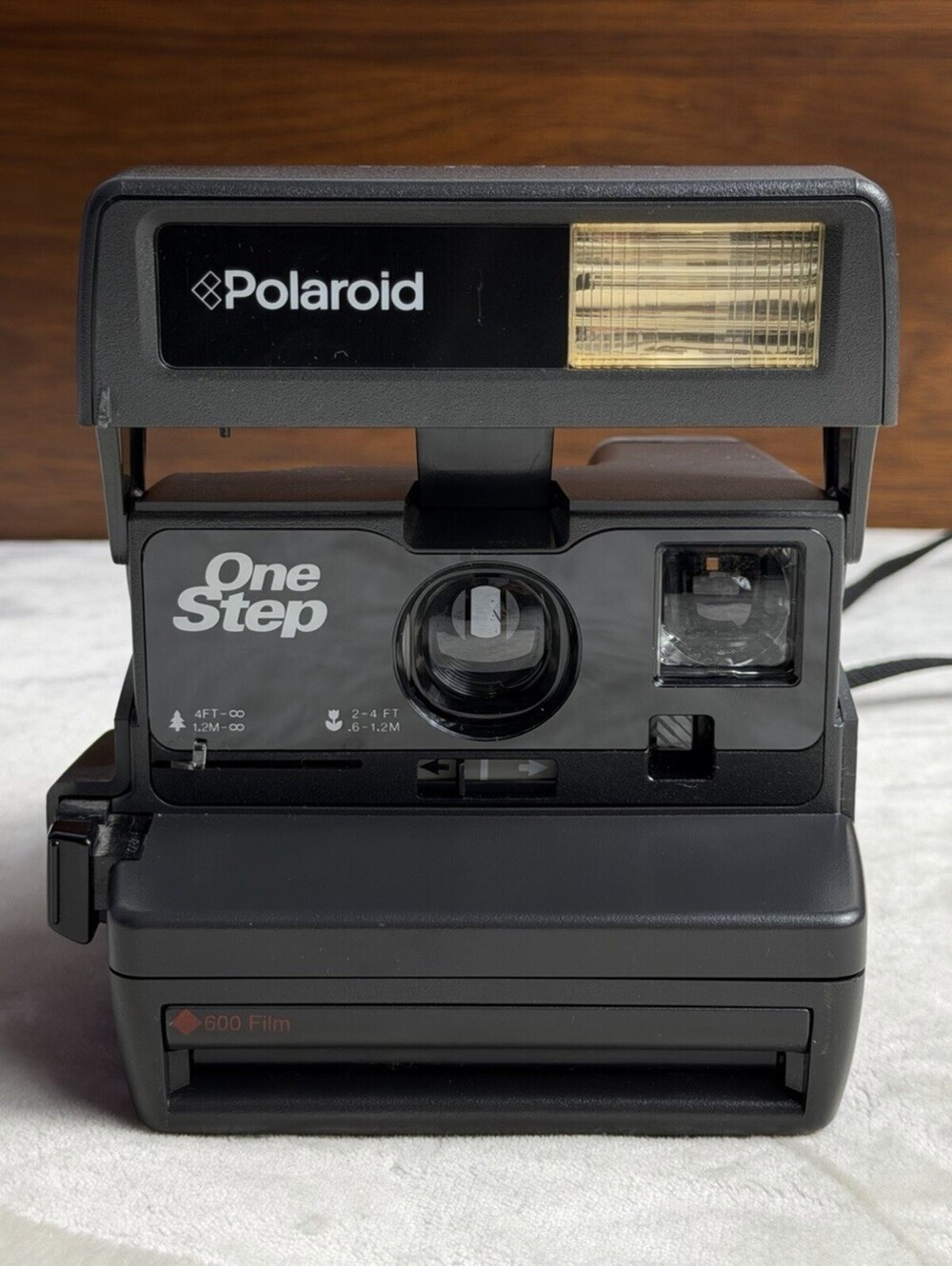 Vintage Polaroid OneStep CloseUp Instant Film Camera 600 Film Black UNTESTED